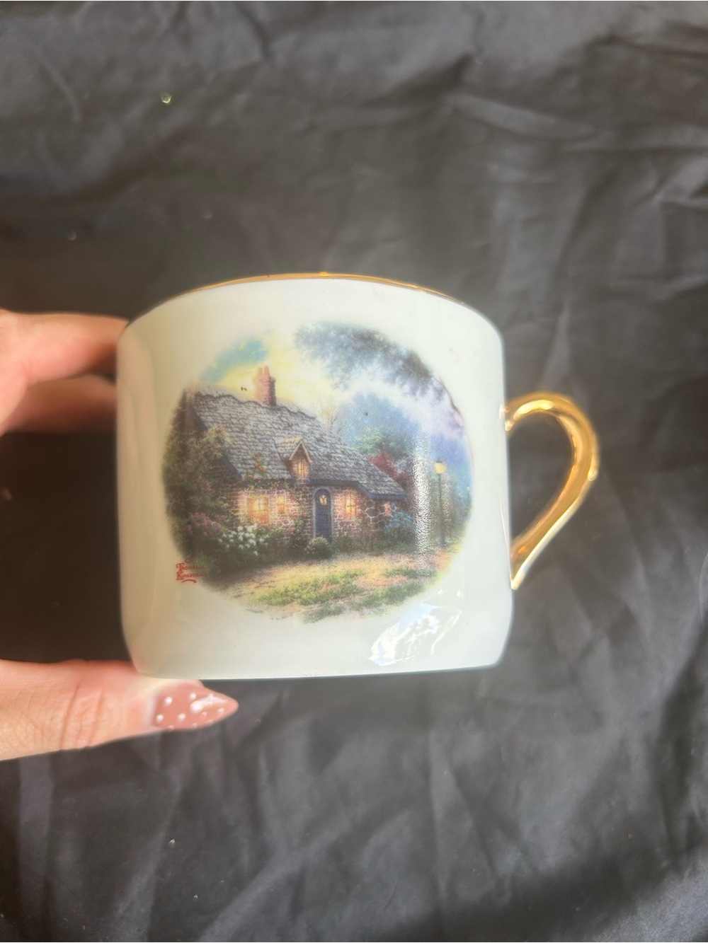 Thomas Kinkade White Moonlight Cottage Teacup with Gold Accent